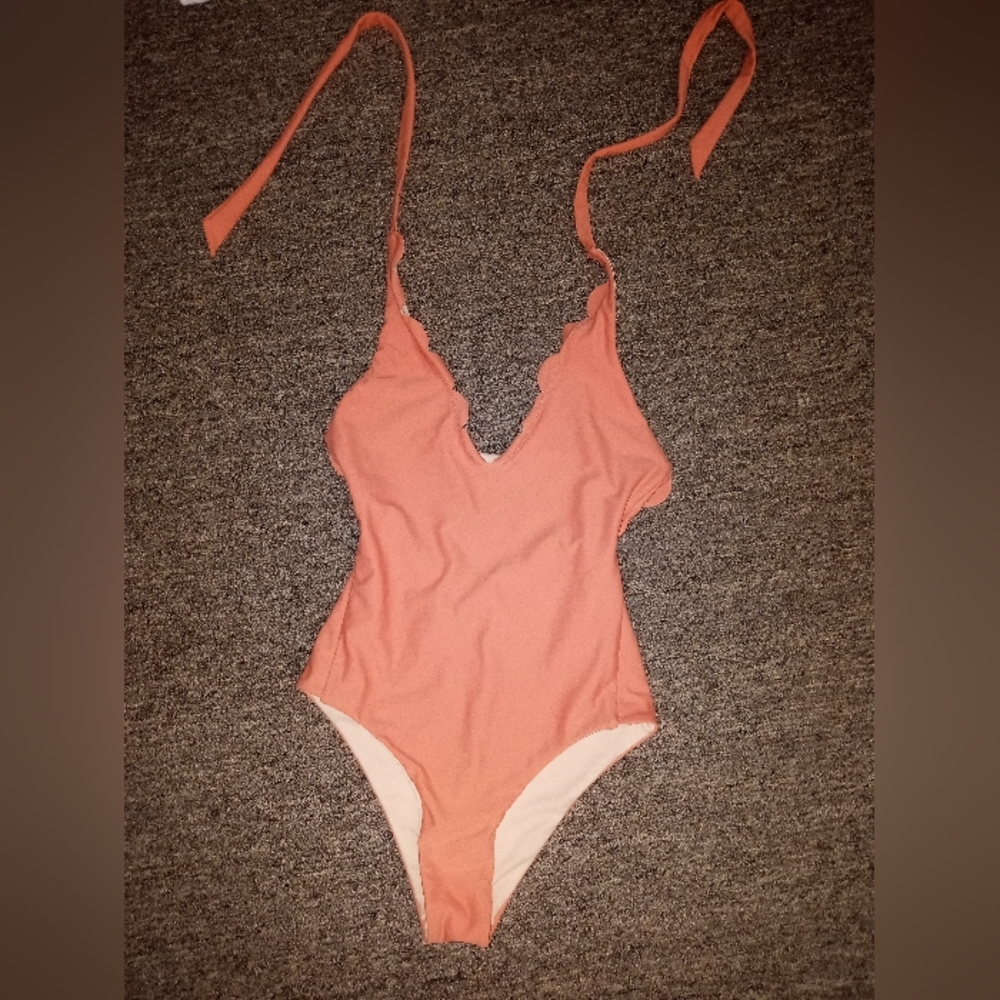 Vanilla beach New coral scallop swim suit size extra small